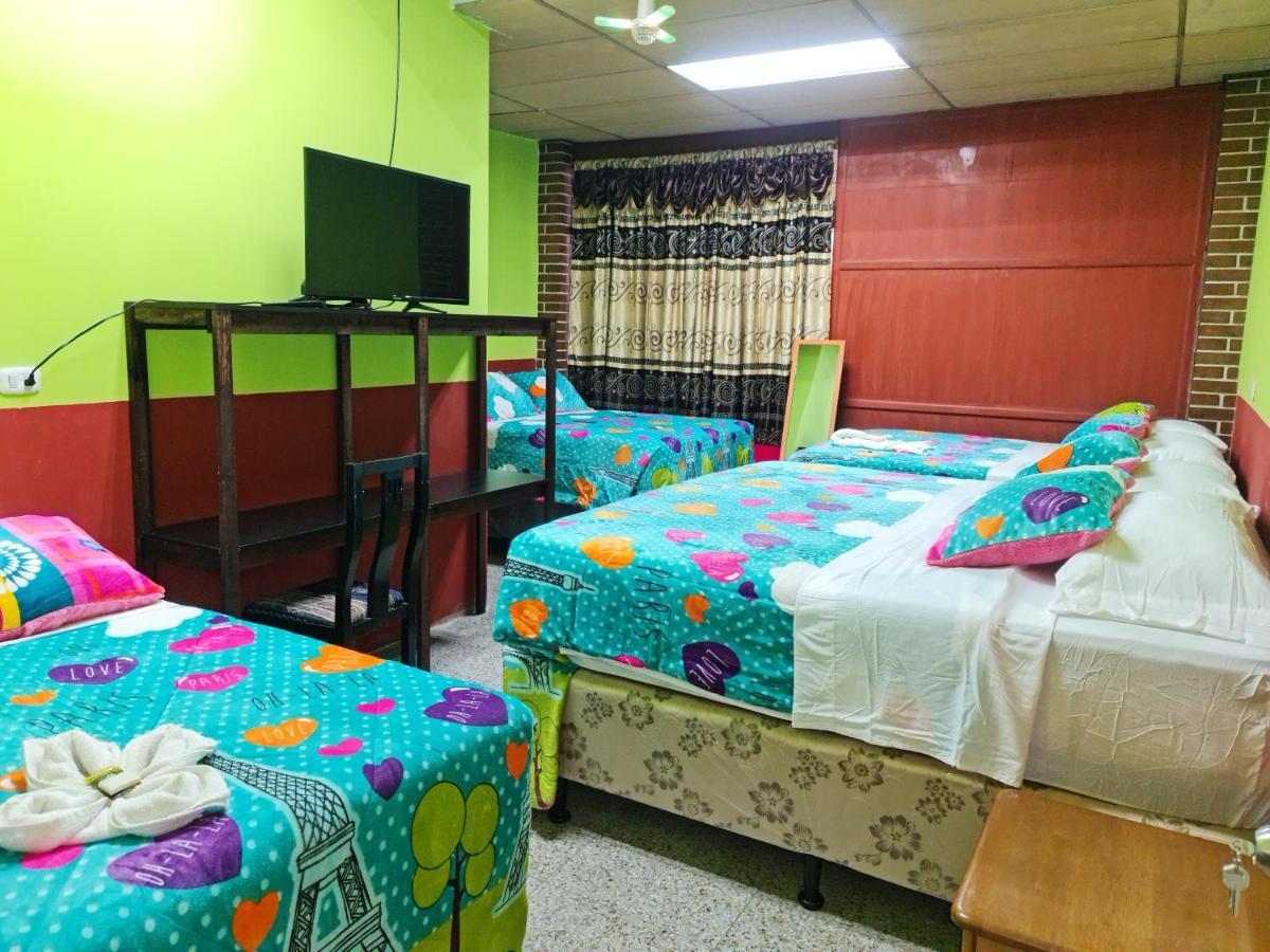 Hotel Kasa Kamelot Las Rosas Quetzaltenango Kültér fotó